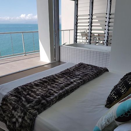 Penthouse On Bright Point Apartment Nelly Bay Exterior photo